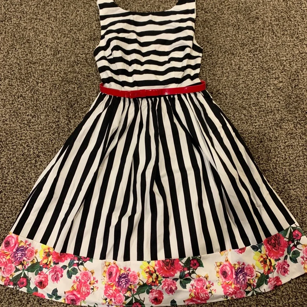 New ModCloth miss mix it belted dress! - Picture 2 of 7